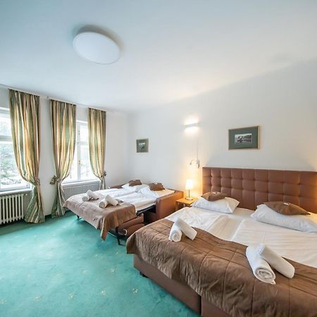 Hotel Bergwirt Schoenbrunn Відень Екстер'єр фото