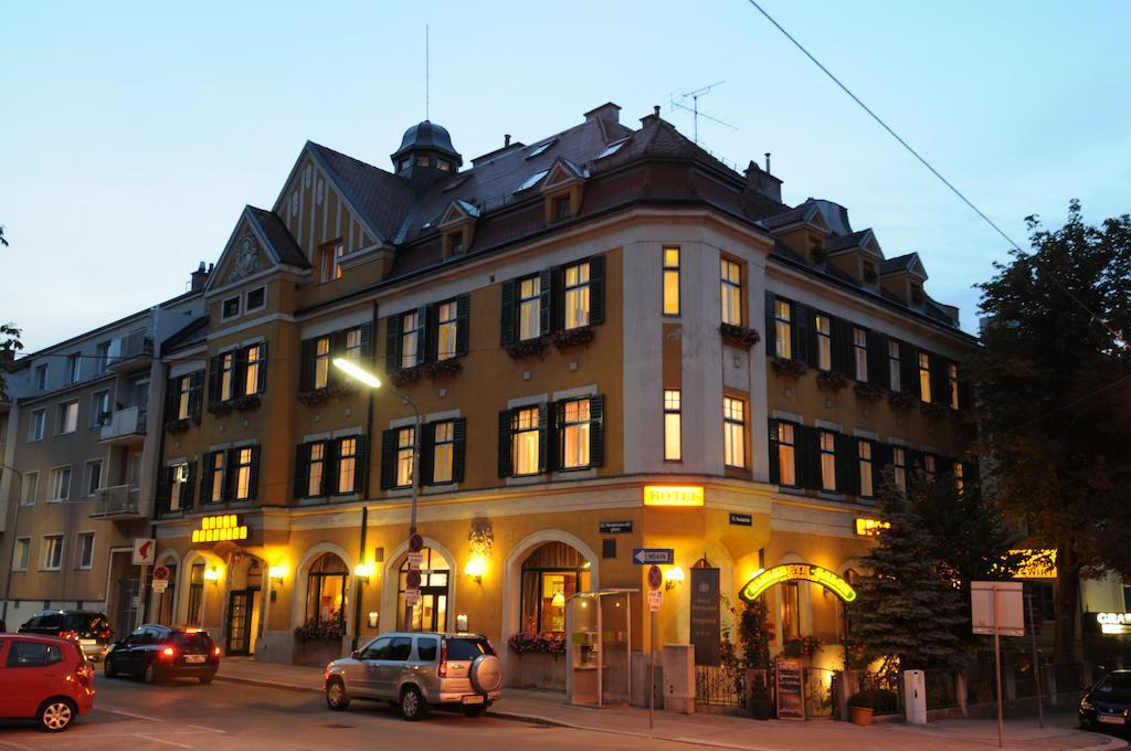 Hotel Bergwirt Schonbrunn Відень Екстер'єр фото