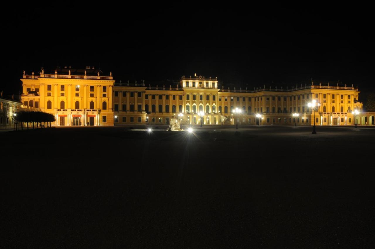 Hotel Bergwirt Schoenbrunn Відень Екстер'єр фото